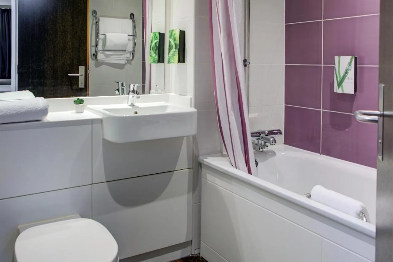 ***  Fortune Huddersfield; Sure Hotel Collection By Best Western Reino Unido